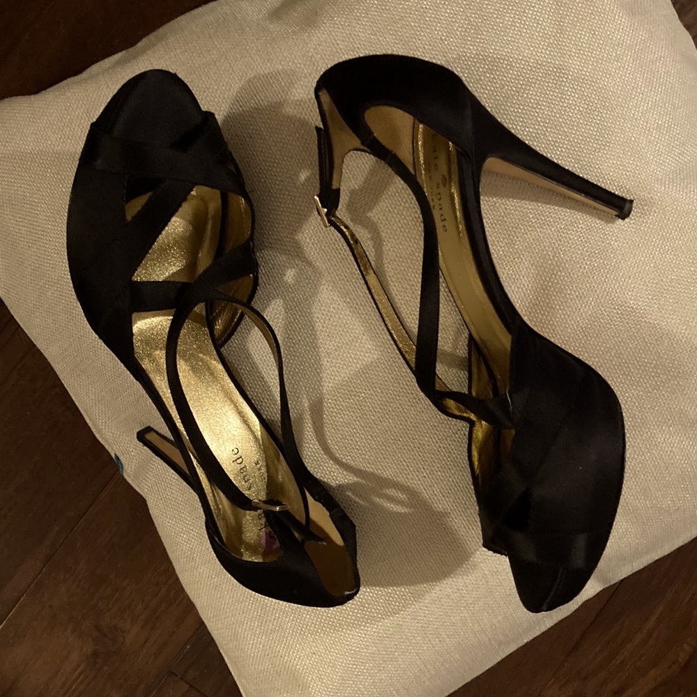 Kate Spade Black Heels 8B like New!